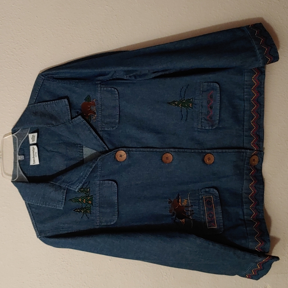 Breckenridge Women's Size Medium Petites Light Weight 100% Cotton Denim Jacket